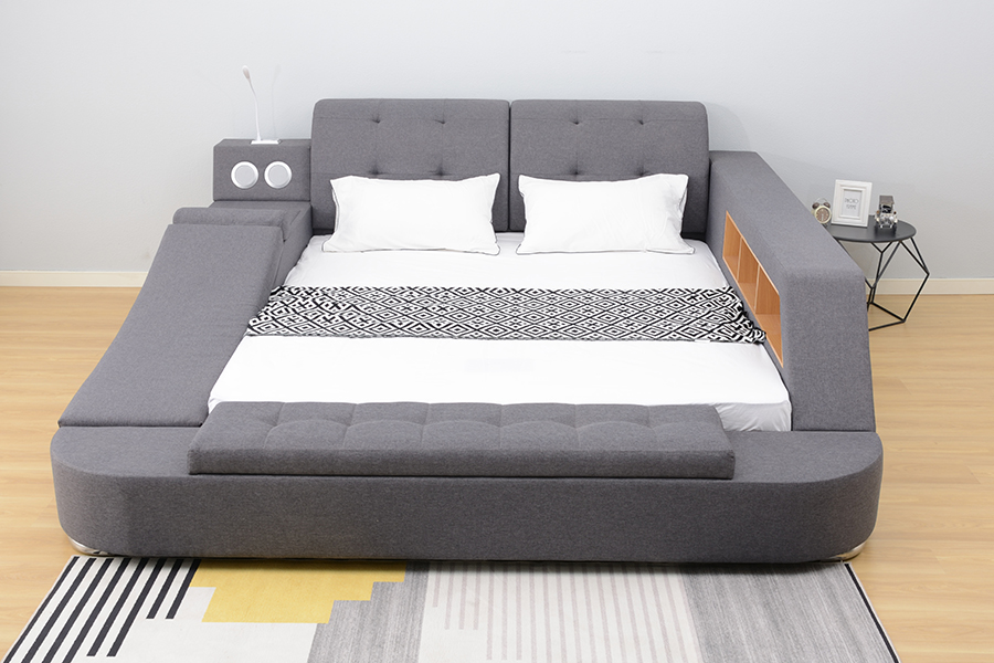 1550 Cainteoir Bluetooth Fráma Leaba Comhtháite Fóillíochta Upholstered