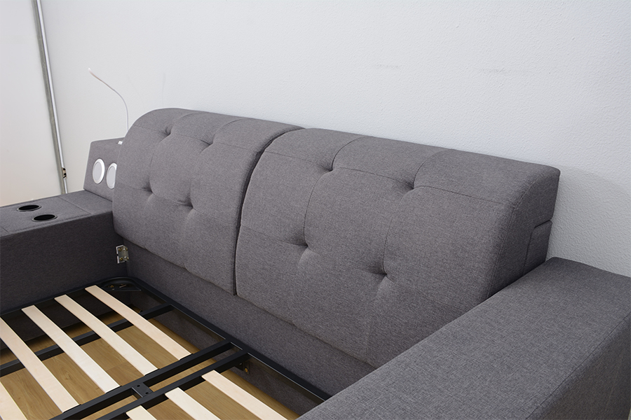 1550 Cainteoir Bluetooth Fráma Leaba Comhtháite Fóillíochta Upholstered