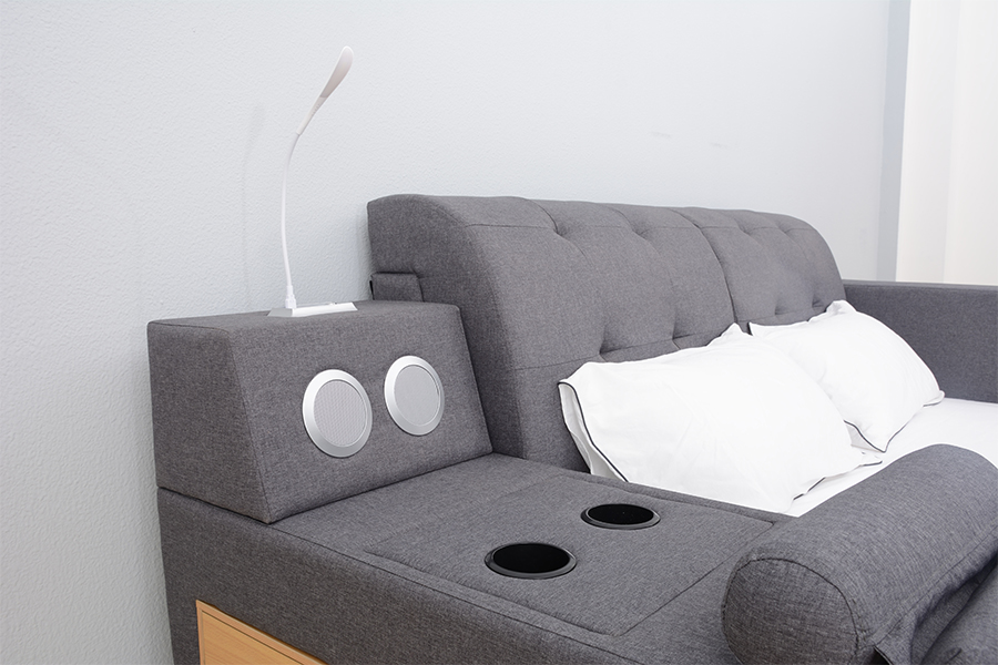 1550 Cainteoir Bluetooth Fráma Leaba Comhtháite Fóillíochta Upholstered