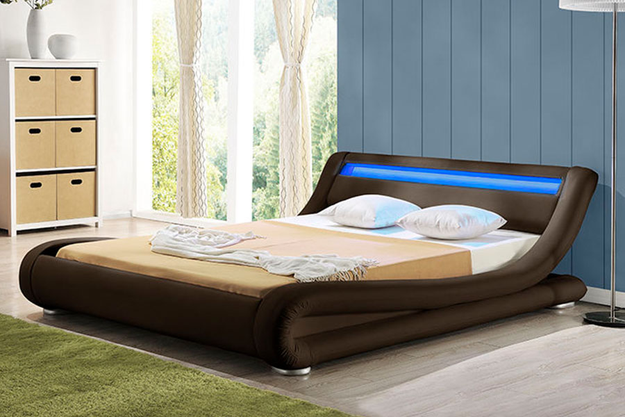 1881 Leaba Upholstered Fabraic Nua-Aimseartha