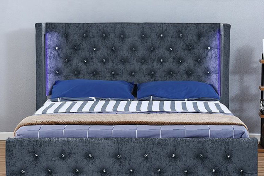 Fráma Leaba Stórála Adhmaid Sciathán-Diamante LED 1290-1G